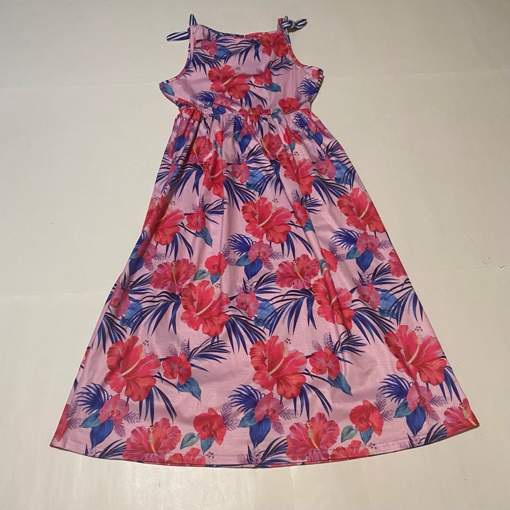 ⭐️ IFFEI floral dress size small